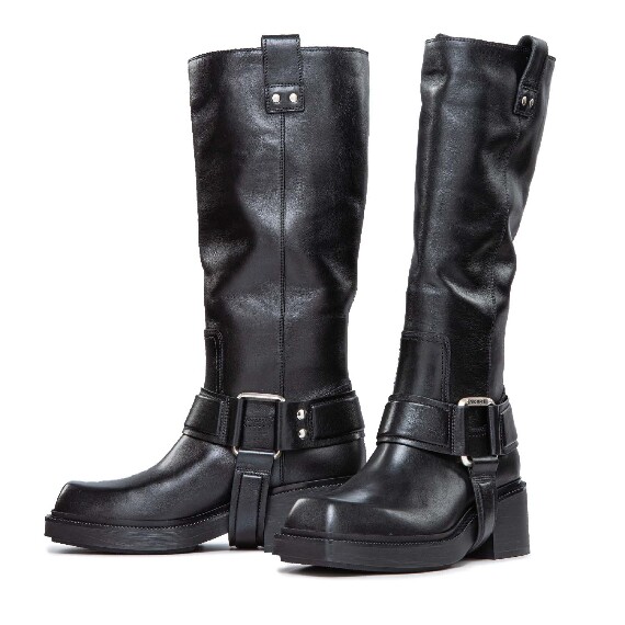 F06 Fray – Black gaucho boot  