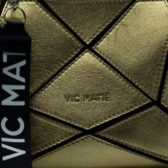 Chloe<br />Gold patch pouch