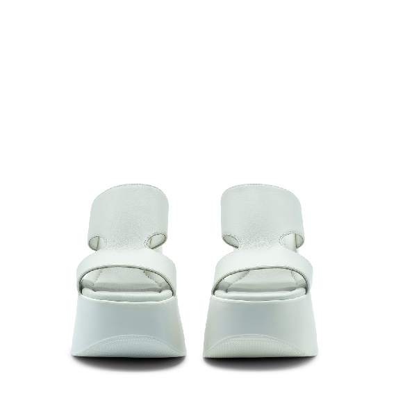 Yoko slipper cream with side openings