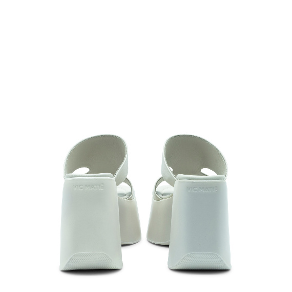 Yoko slipper cream with side openings