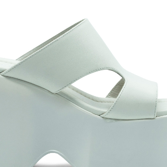 Yoko slipper cream with side openings