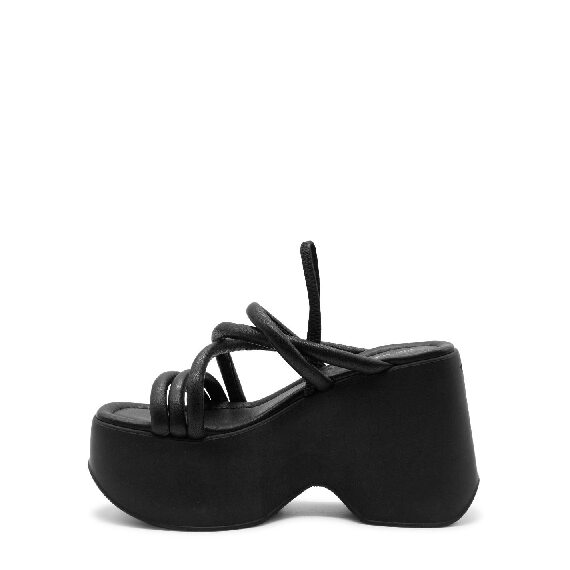 Yoko black sandal