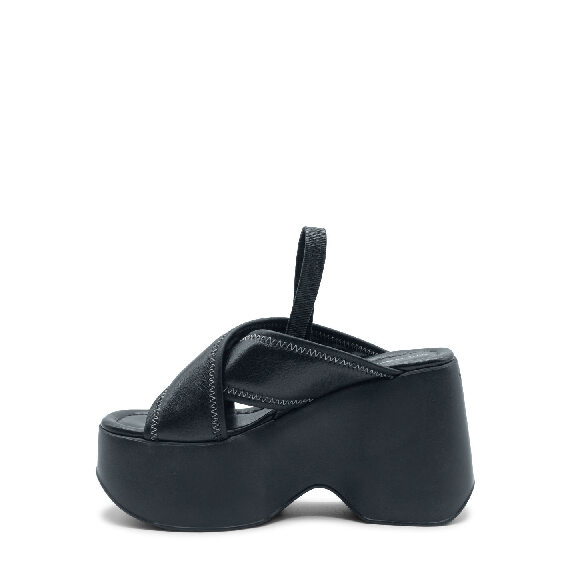 Yoko black slipper 