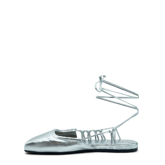 Square closed silver sabot 