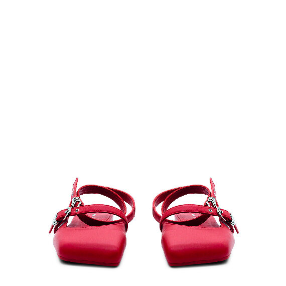 Square closed chanel red buckles
