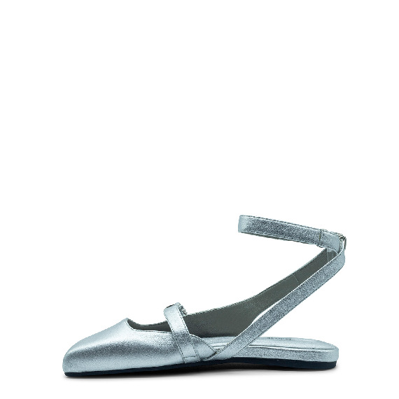 Square closed chanel silver buckles