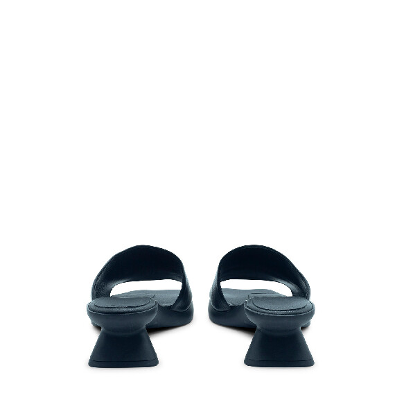 Boulder black slipper