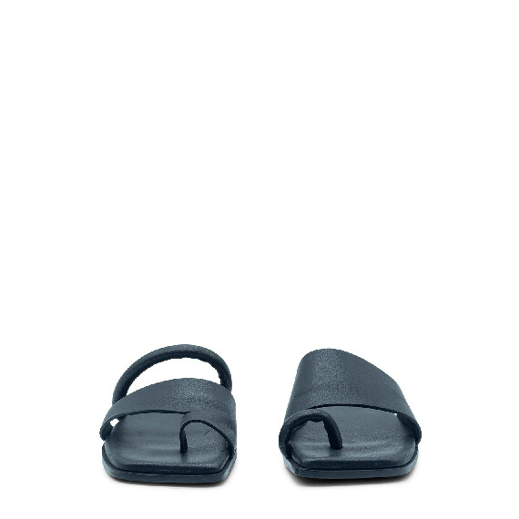 Square open  comby monofinger black slipper