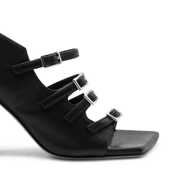 Ming open buckles black sandal