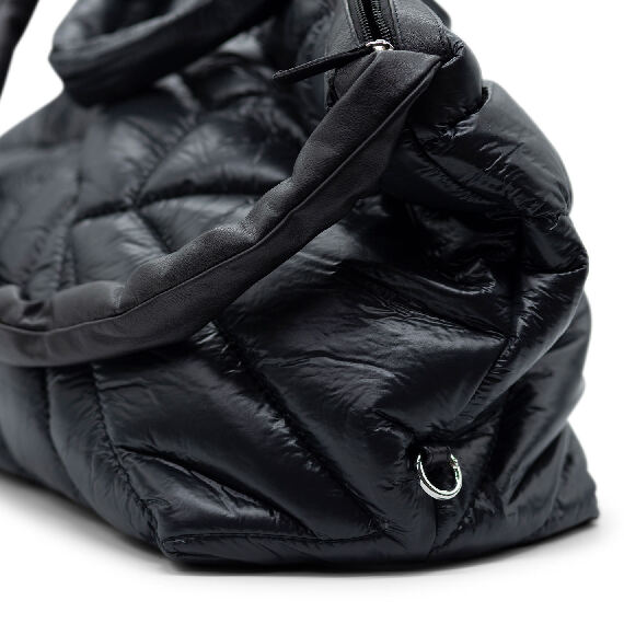 Petra<br/>Black quilted bag  