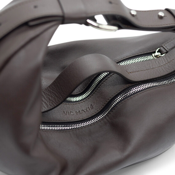 Abigail<br/>Dark brown half-moon bag  