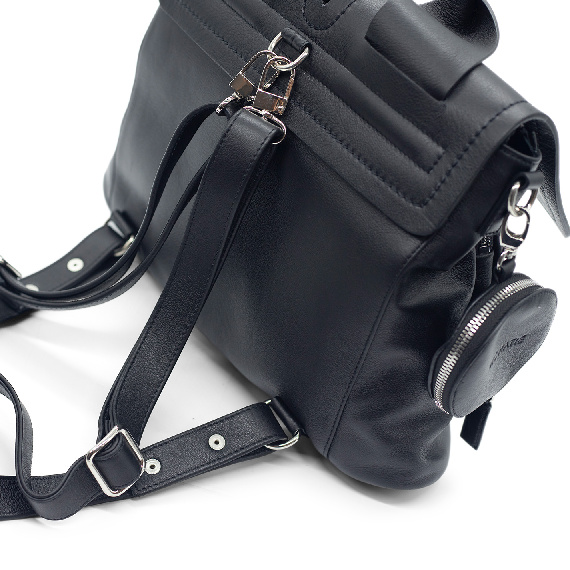 Jami<br/>Big black backpack  