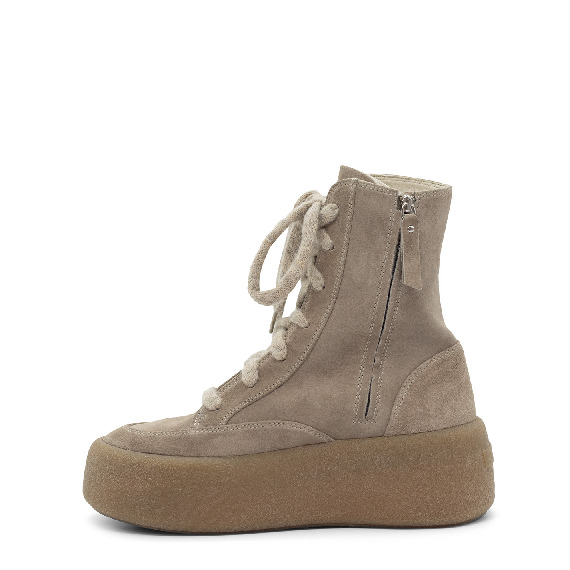 F04 Creepy – Taupe lace-up ankle boot  