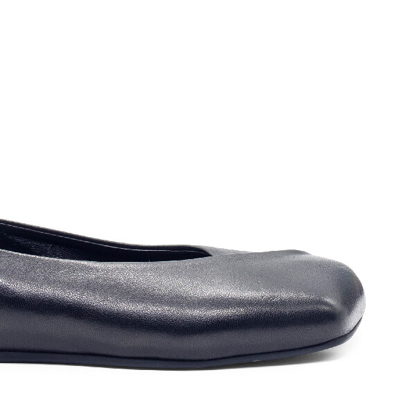 G34 Square – Black pleated ballerina  