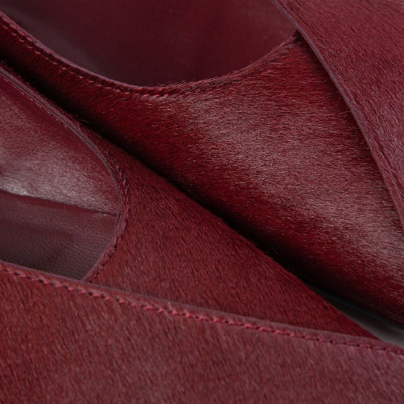 G34 Square – Bordeaux pony hair pleated ballerina  