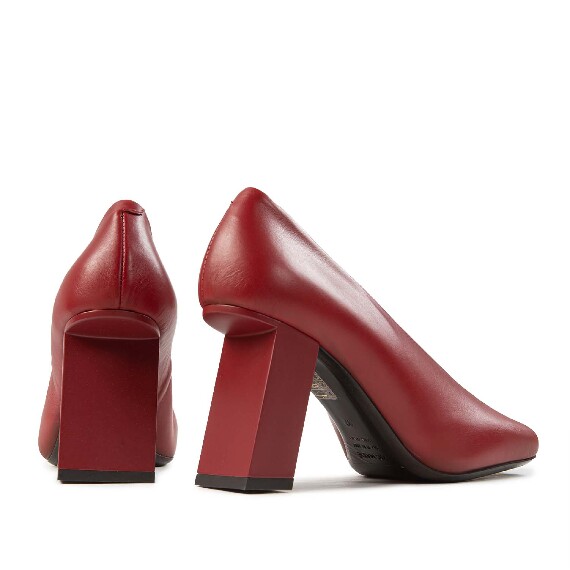 H08 Panton – Dark red pumps  