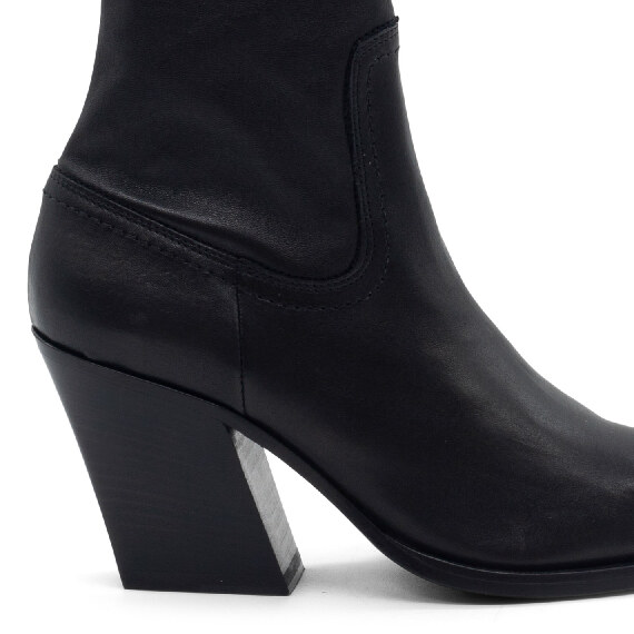 H10 Jolene – Black stretch ankle boot  
