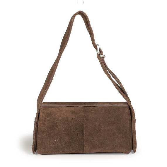 Virginia small<br>Baguette in soft brown split leather