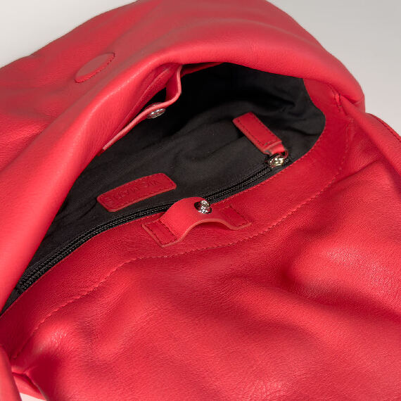 Dafne<br>Baguette bag red