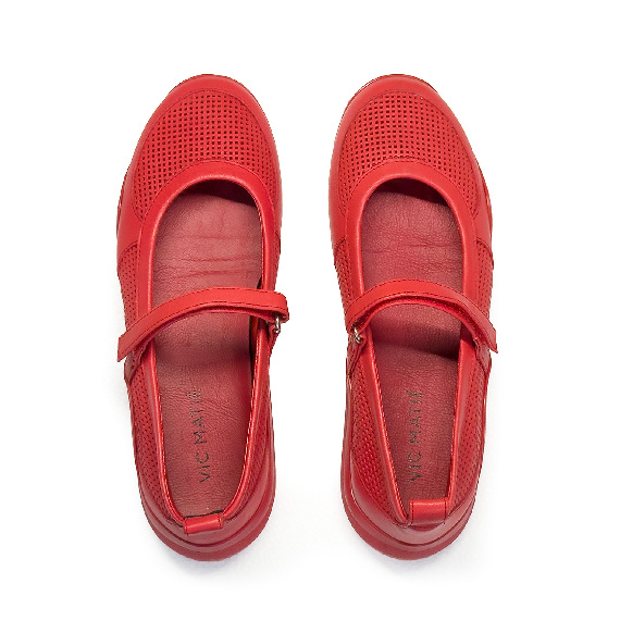 G32_Ondina<br>Perforated calfskin low-top ballerina red