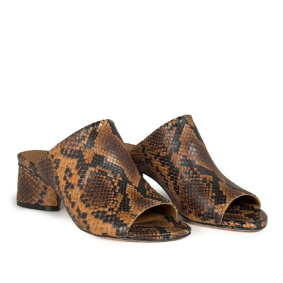 K16_Drop<br>Mule tan