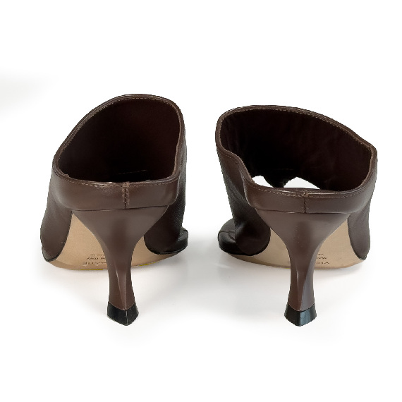 K24_Apostrophe<br>Thong sandal brown